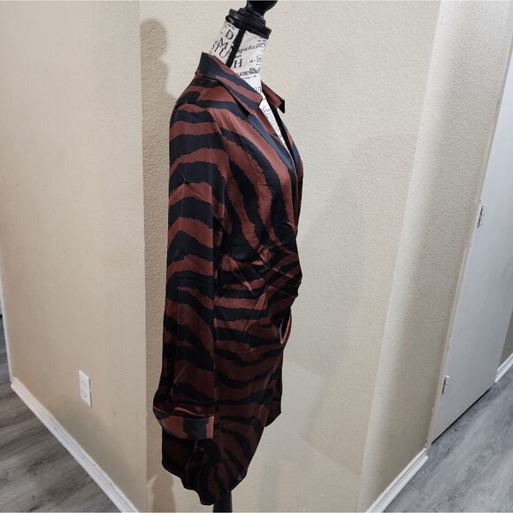 House of Harlow 1960 x Revolve 60s 70s vibes satin zebra dress size medium new!! - Picture 3 of 7